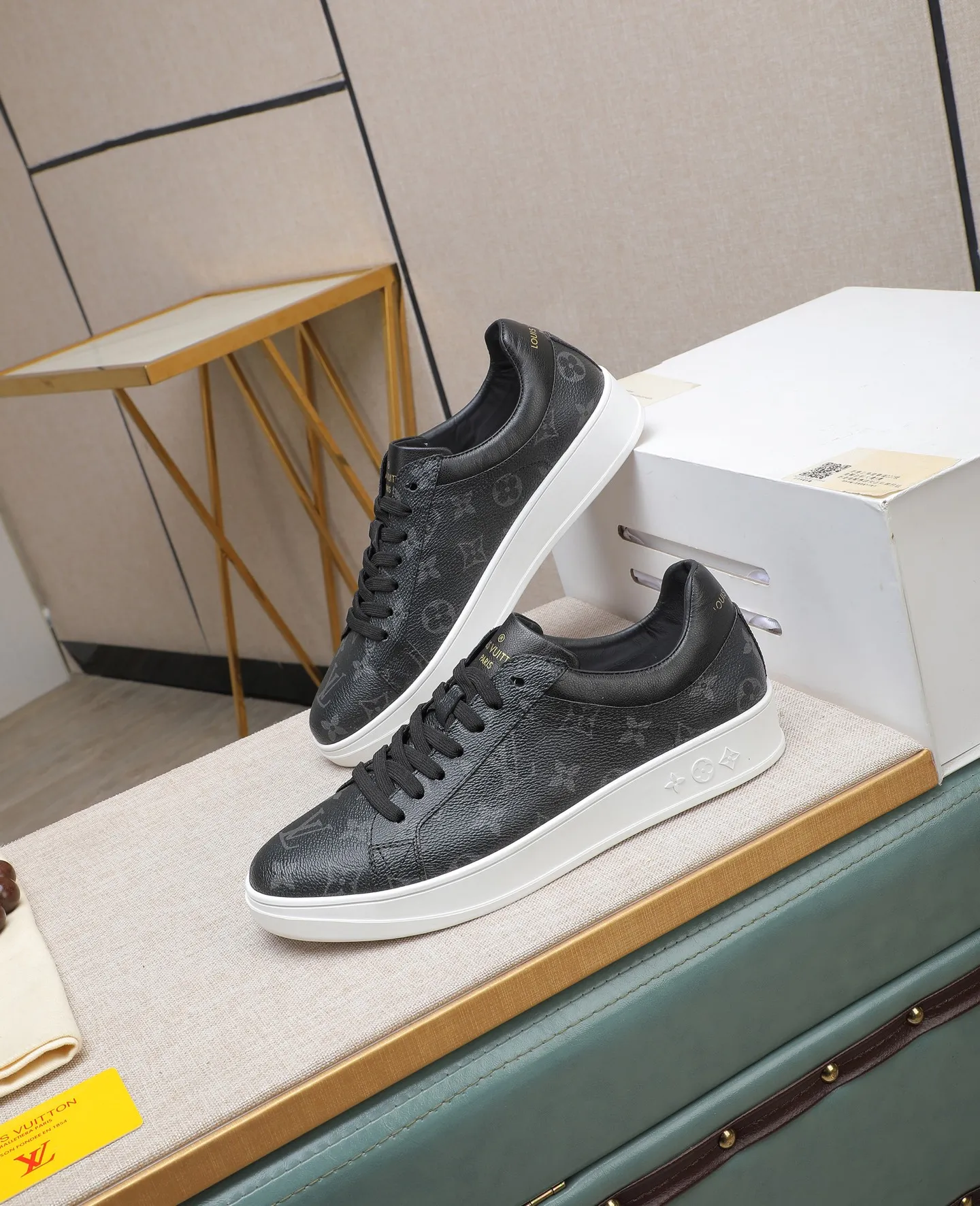 Men's shoes 💰420 📛📛(Niuli) high-end [LOUIS VUITTON】Louis Vuitton official website synchronizes new products👟Milan fashion catwalk style🇰🇾🇰🇾LV house logo, celebrity style, a must-have for fashionistas⚠️First-layer calfskin➕Cowhide lining➕Official website original original outsole👞Number 38-44